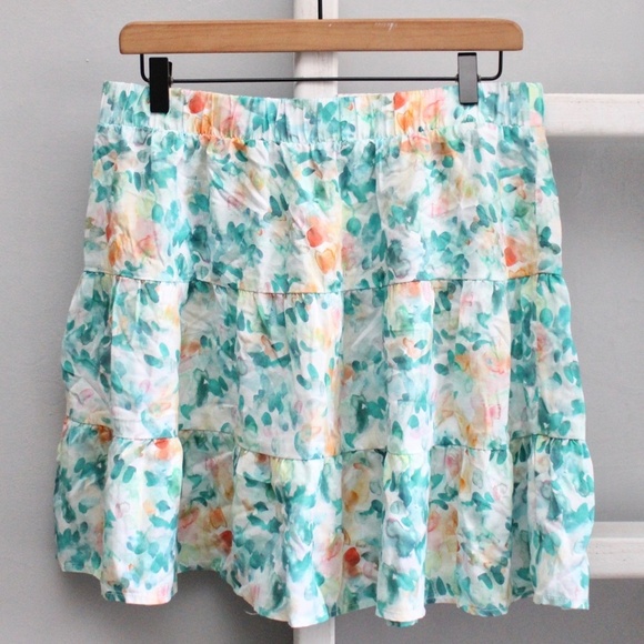 Anthropologie Cloth & Stone Green White Floral A-Line Mini Tiered Skirt SZ Large - Picture 1 of 9